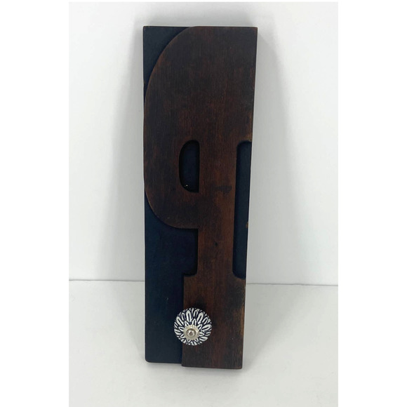 NY Times Antique Print Block Letter "P" Wood Type Repurposed Knob Hanger RARE - Picture 5 of 5